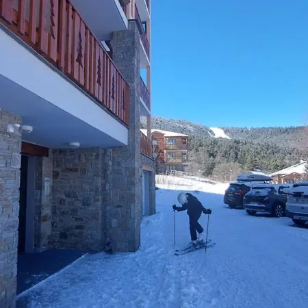 De Standing 4 Personnes, Pied Des Pistes, Parking *