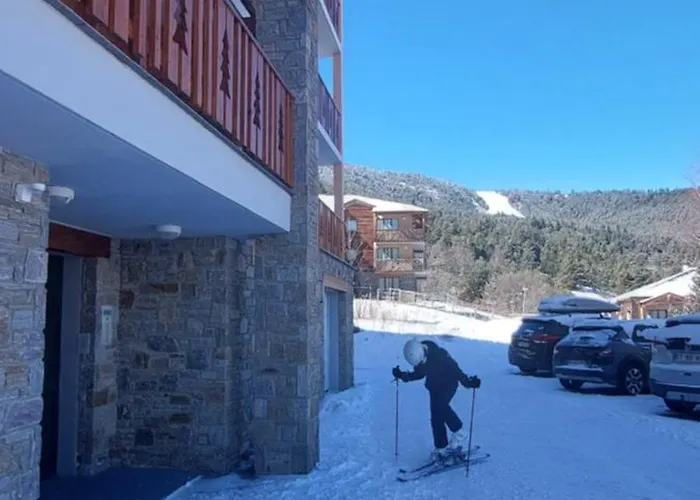 De Standing 4 Personnes, Pied Des Pistes, Parking *